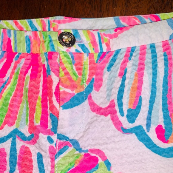 Lilly Pulitzer Shorts 10 - Picture 4 of 6